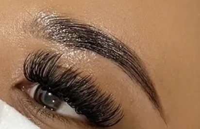Brow Lamination With Tint