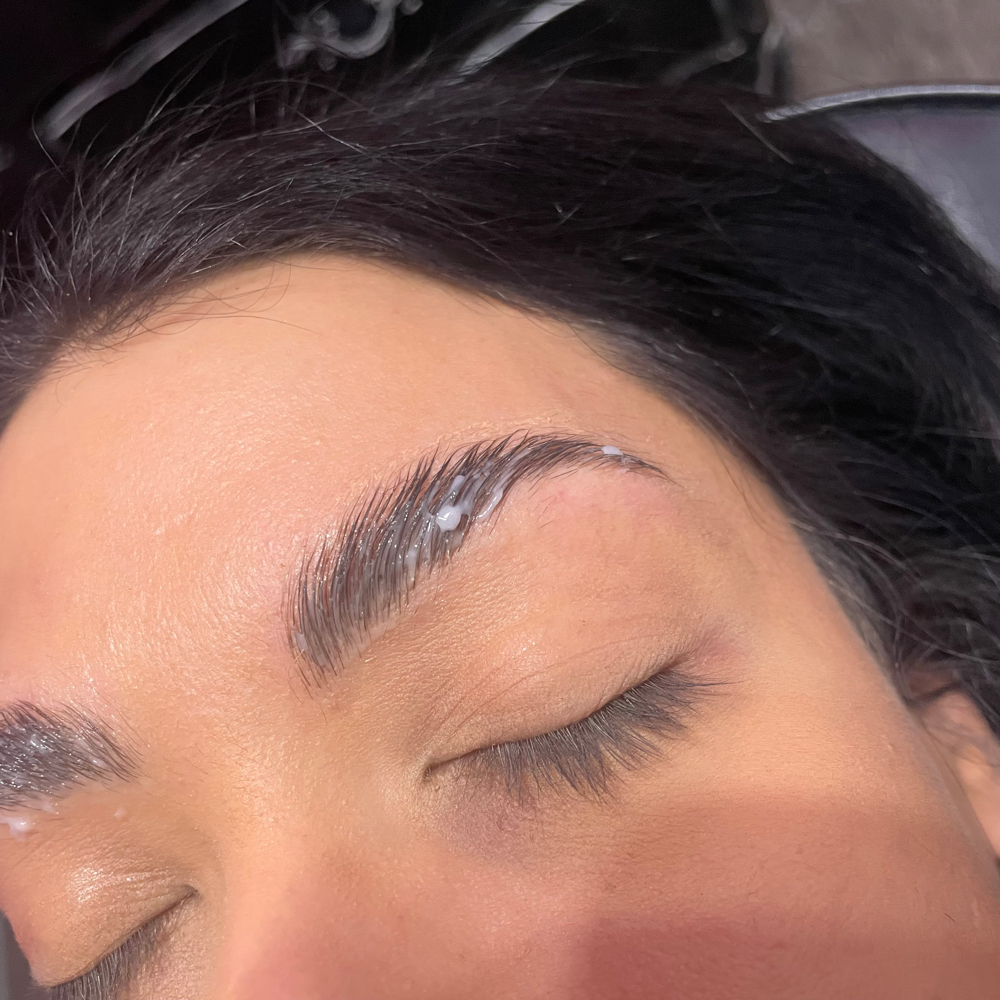 Eyebrow Lamination