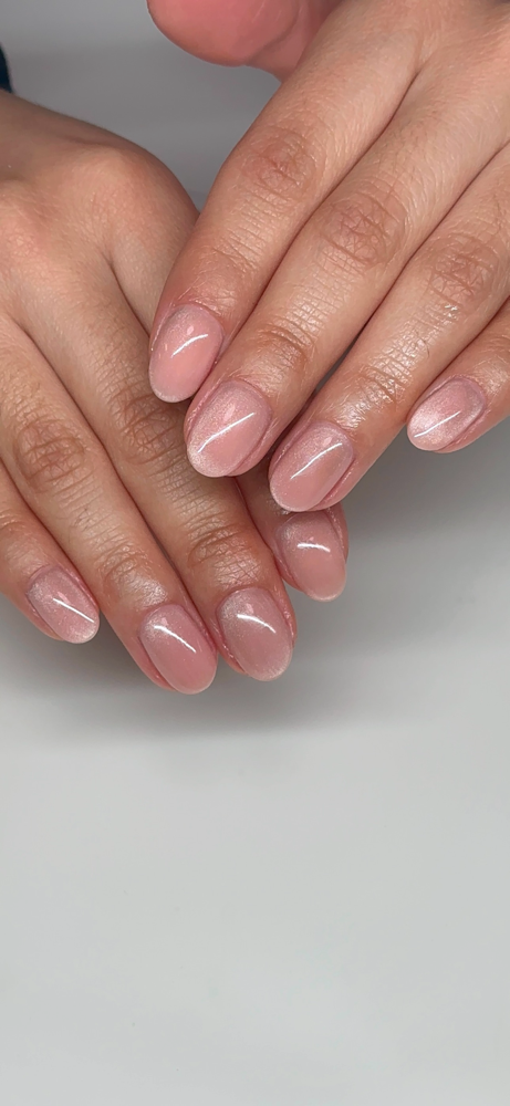 Structured gel manicure