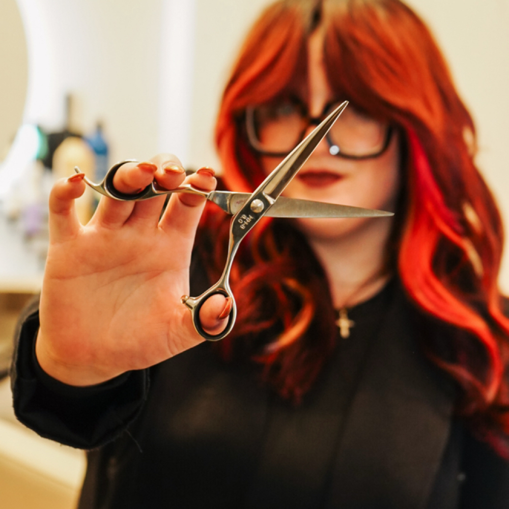 + Cut at Moon Phase Mane in Fishers, IN