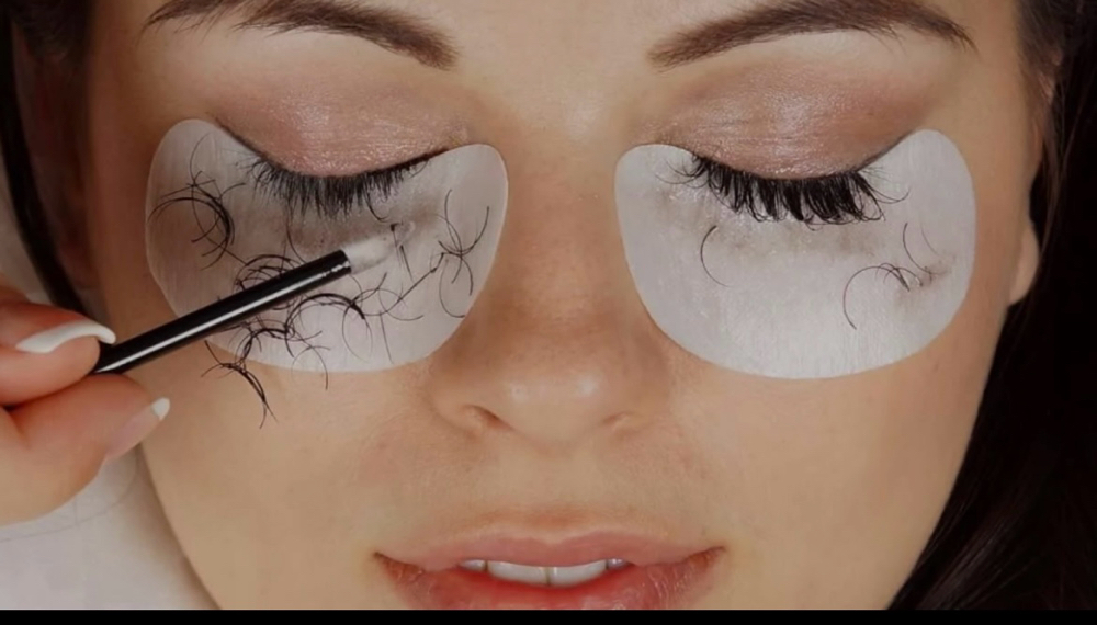 Lash Removal
