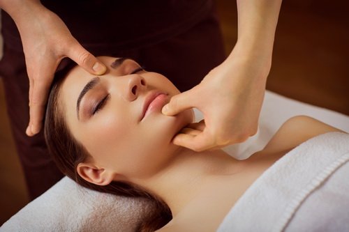 Pressure Point Facial