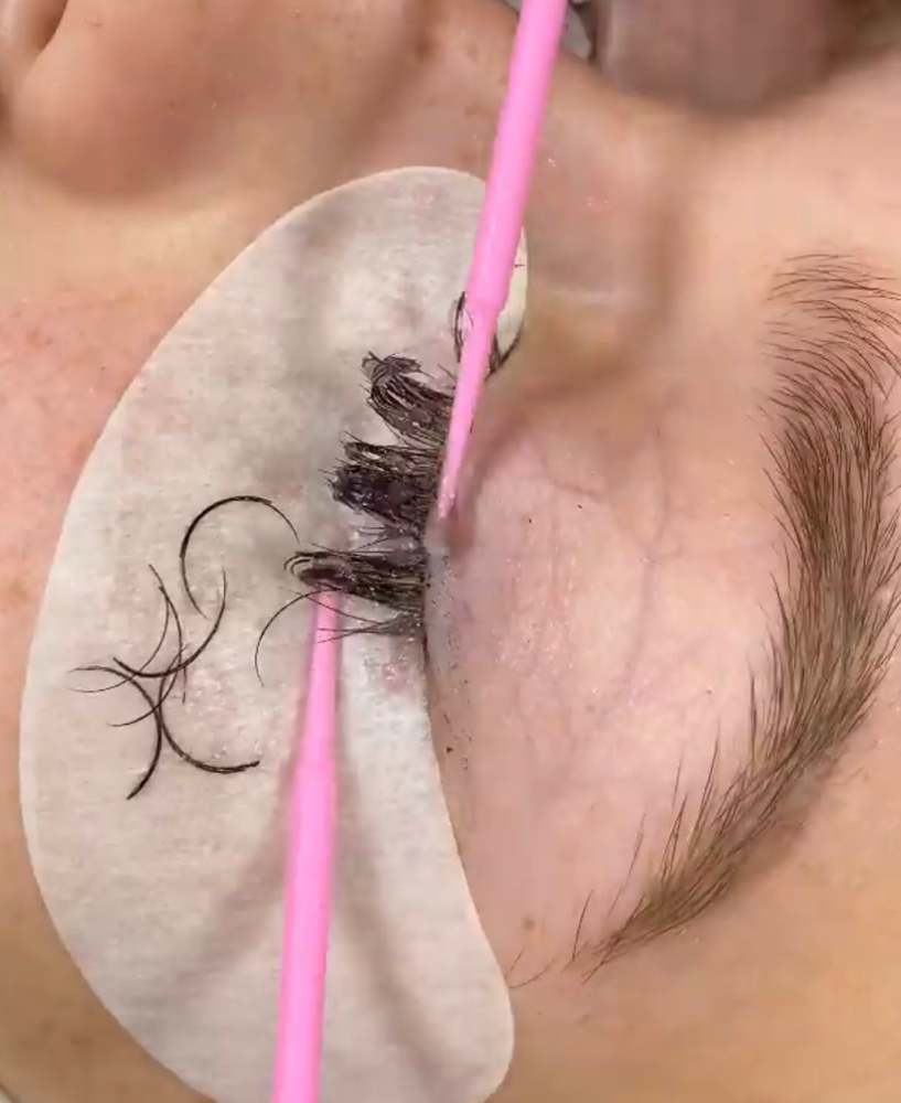 Lash Removal at Vanessa VanGogh Lashes in Clovis, NM