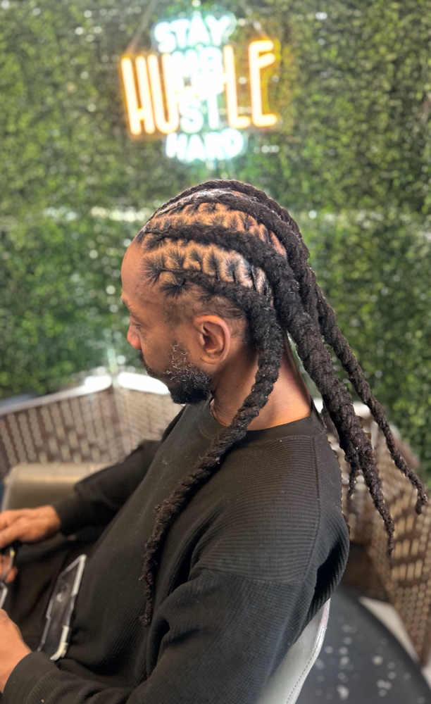 Loc Style at Ja’Tae Style Studio LLC in Euclid, OH
