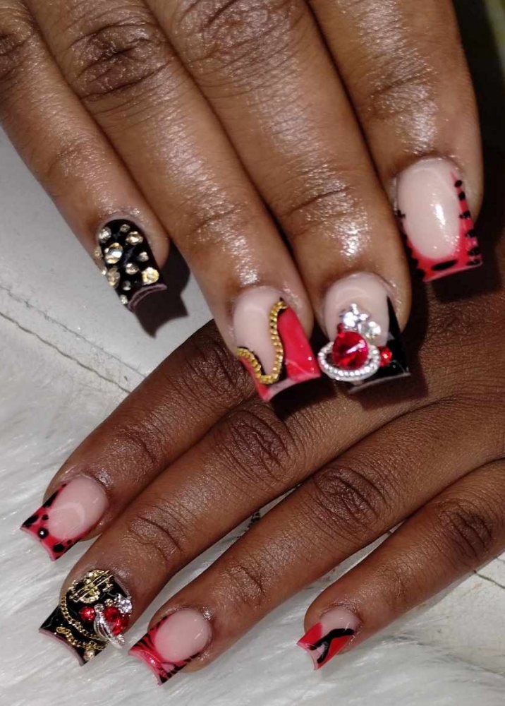 Acrylic Fullset: SHORTIEs💅