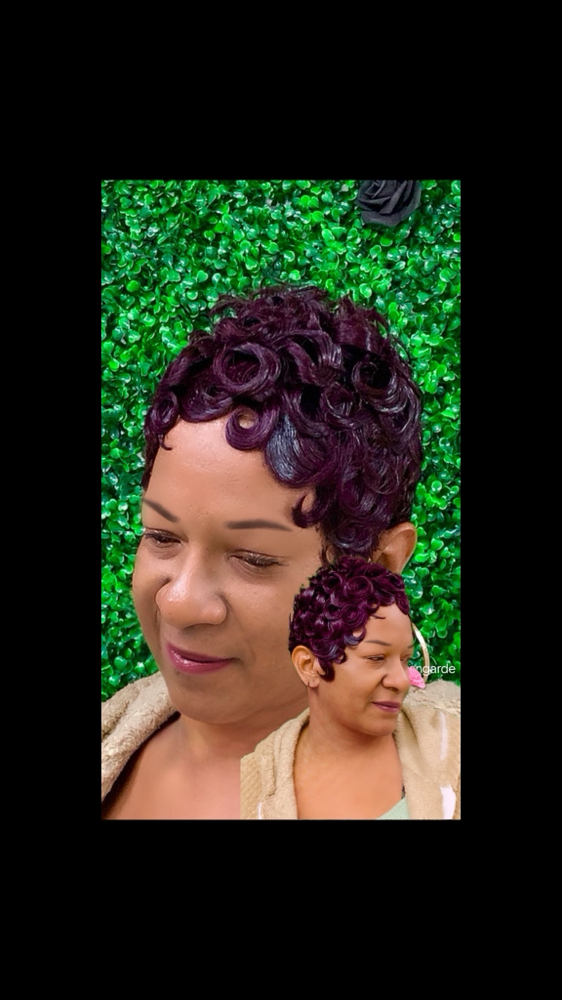 27 piece (wave mold/pincurls) at Salon Avangarde313 in Oak Park, MI