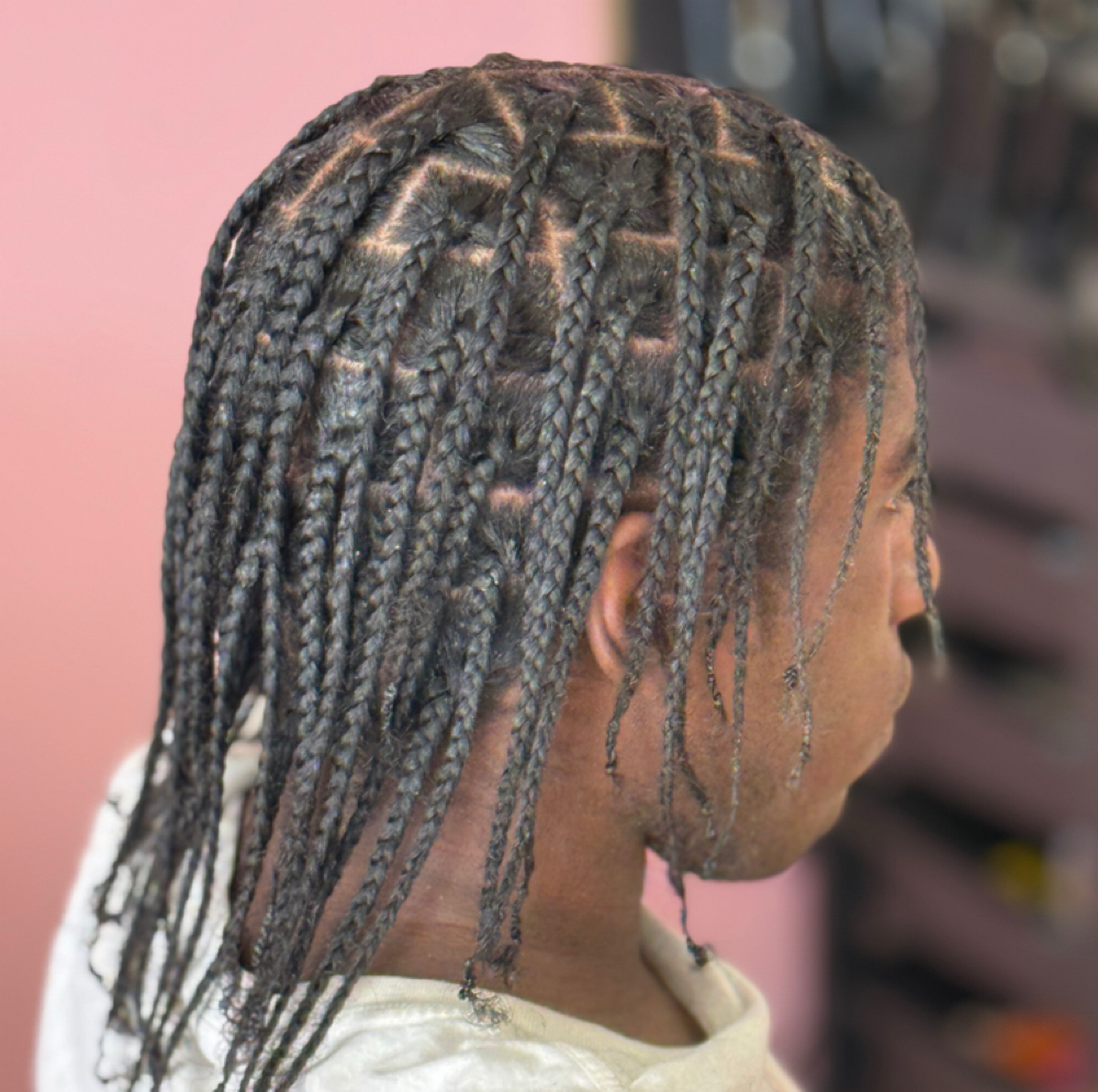 Men Platts at Glamourist Beauty Bar in Bellflower, CA
