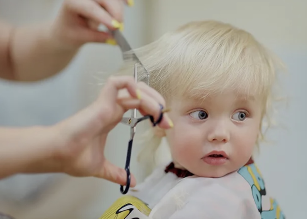 Baby’s First Haircut 💛
