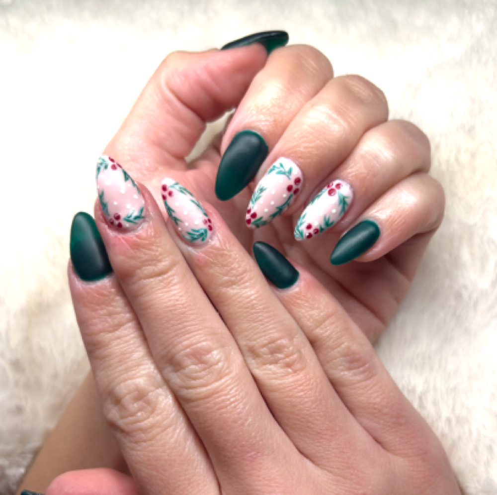 Advanced Art (3+nails) at Macey’s Manis LLC in Fremont, OH