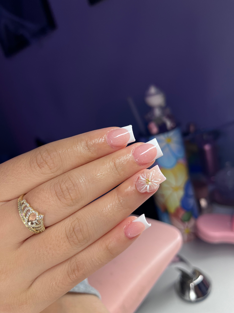 Short Acrylic Nails