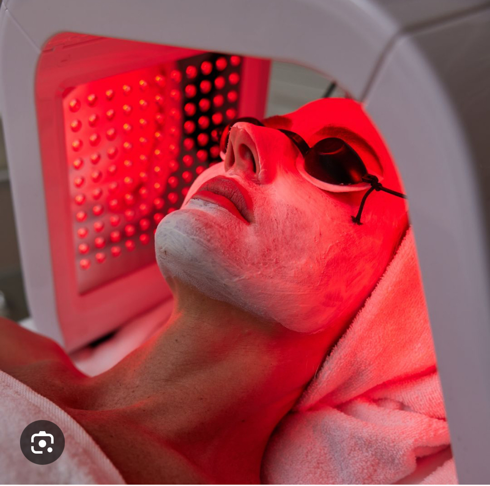 Light Therapy & scalp Treatment