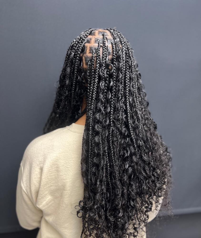 Smedium Bora Bora (Hair Included) at Riches N’ Hair in Dyersburg, TN