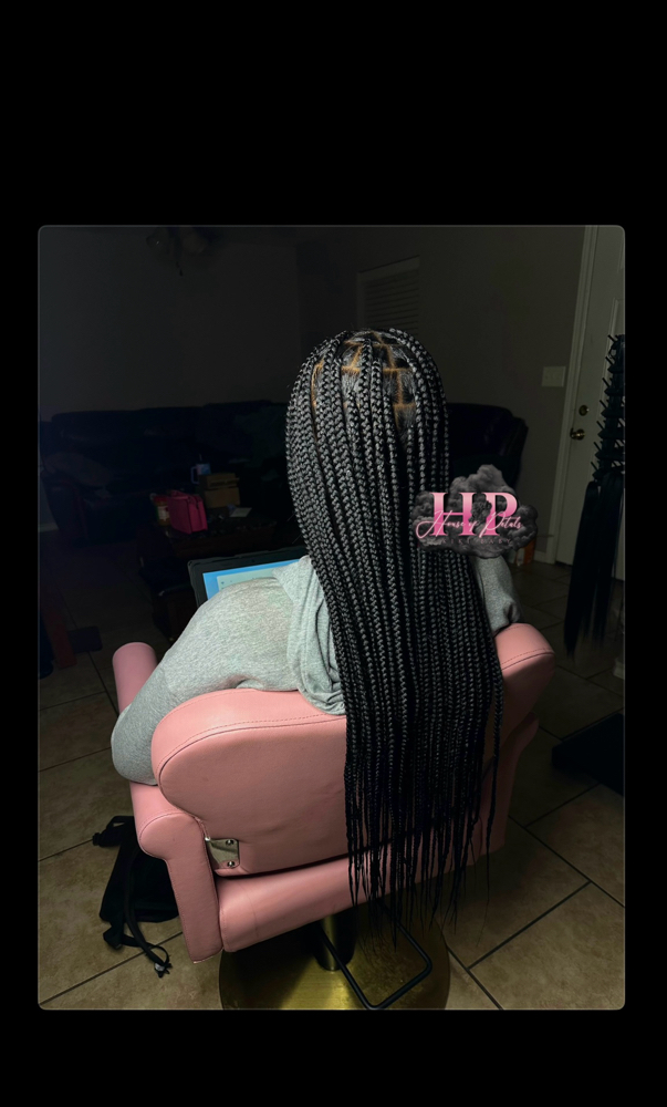 Medium Knotless