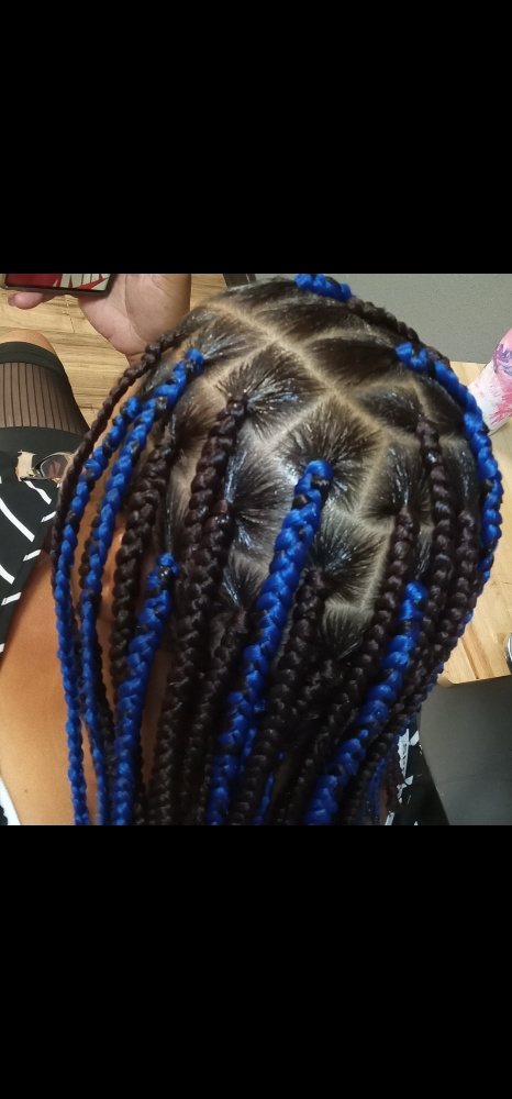 Medium Knotless Braids