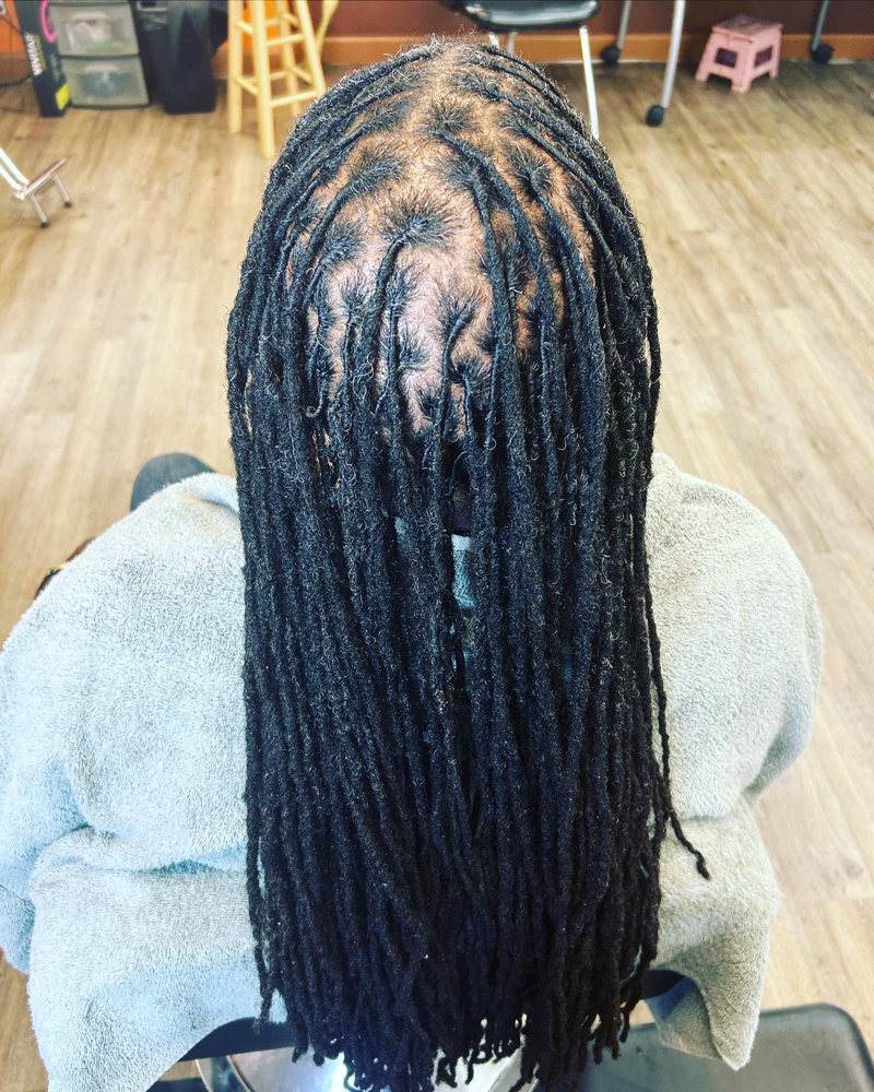 Retwist Waist Length (Palm Rolled)