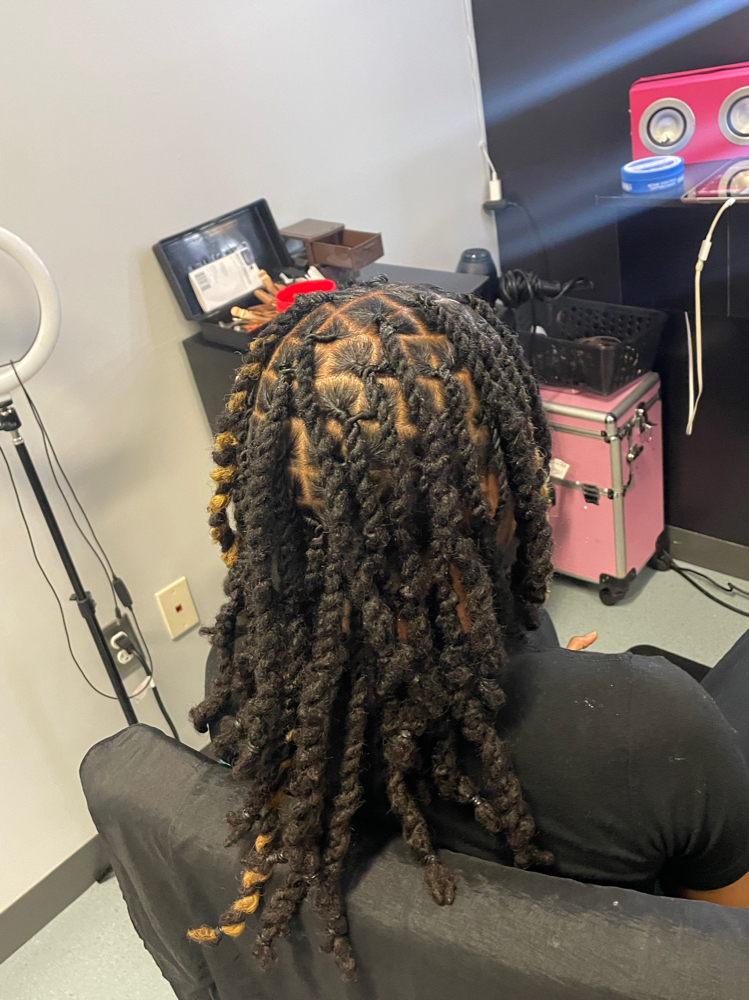 Dread Retwist And Style