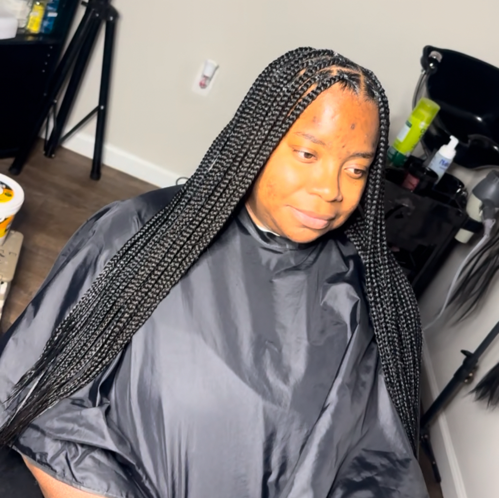 Smedium Knotless Braids