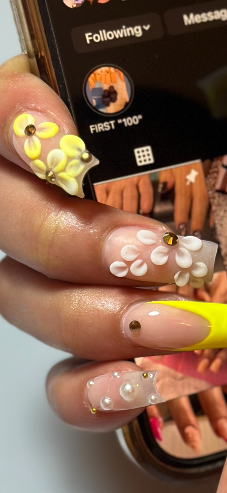 3D Flowers (1 -2 Nails)