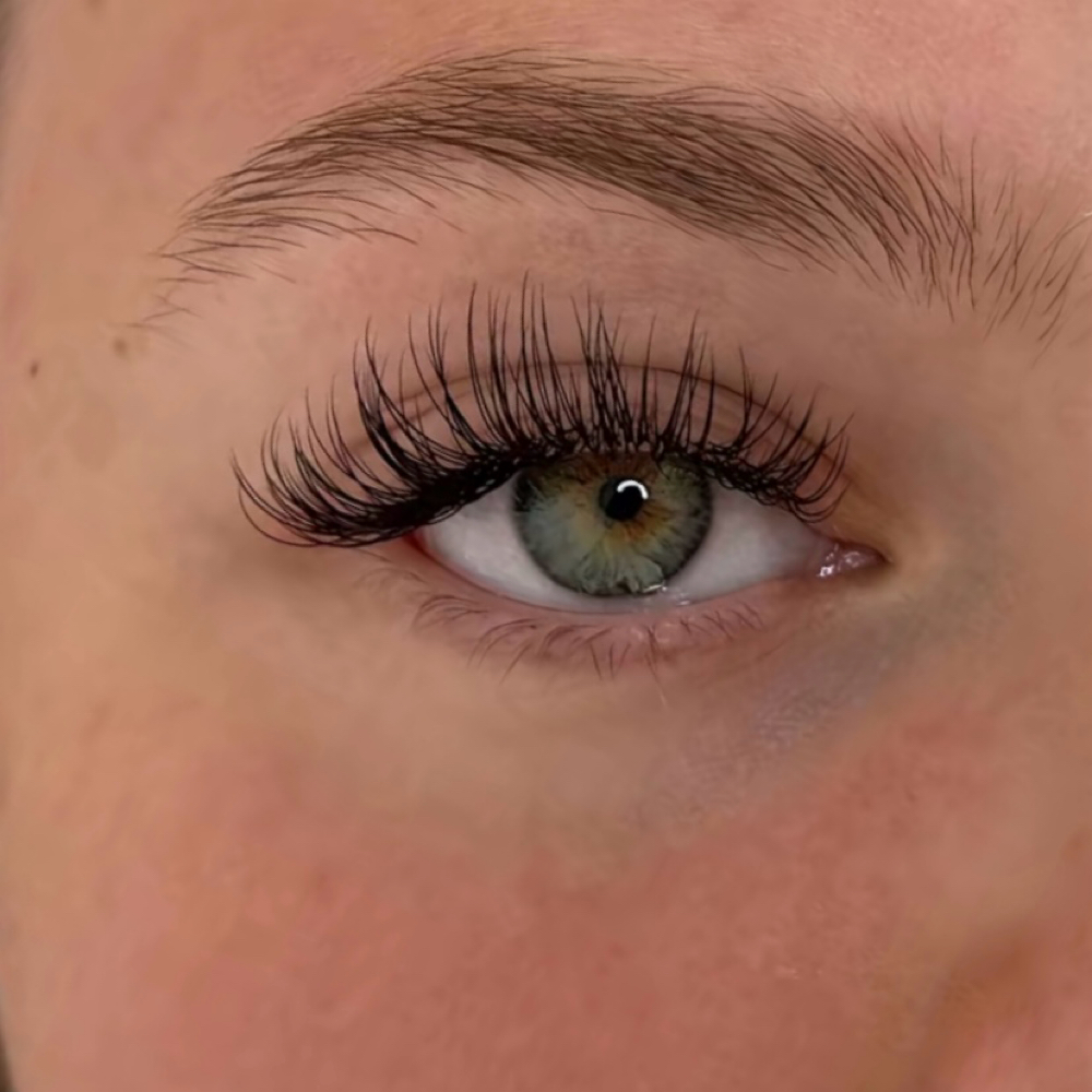 Classic Set at Ruby’s Beauty Bar in Davenport, FL