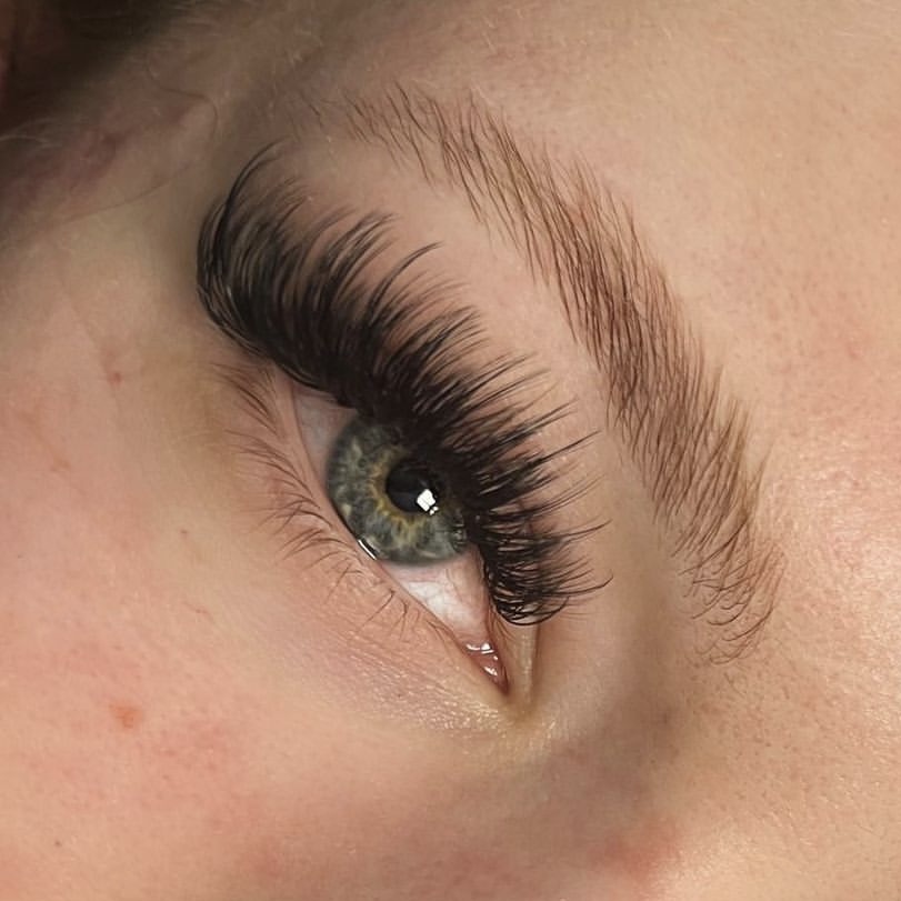 Volume Lashes Full Set✨