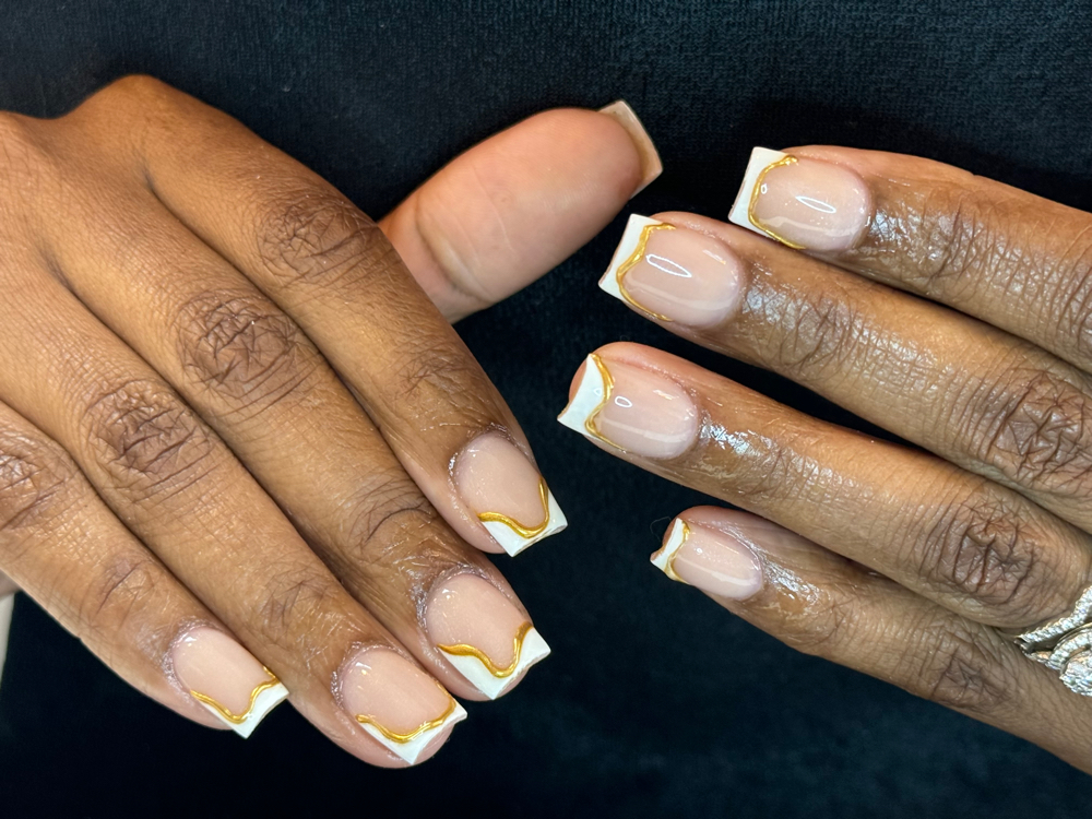 Deluxe Manicure