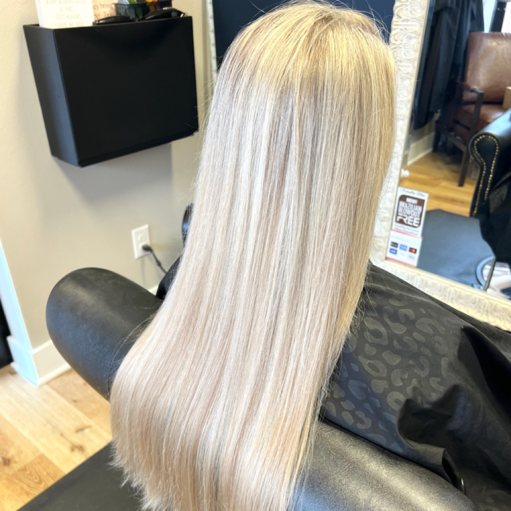 Highlighting at LPetrossi.Beauty in Milton, FL