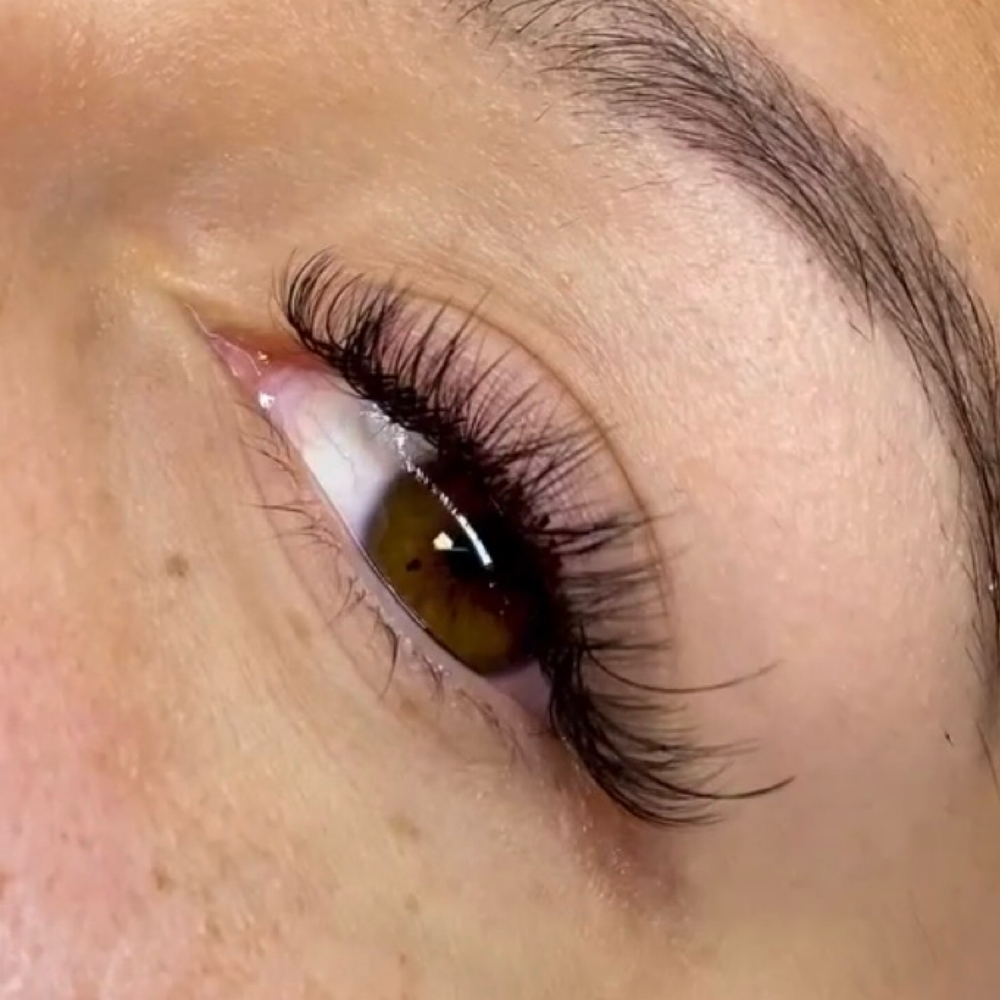 Hybrid Lash Extensions at Skinbarre by Cheyanne in Columbus, OH