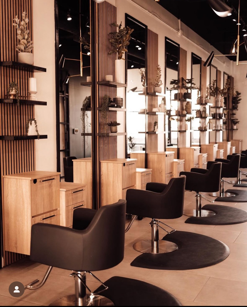 Blowdry & Style