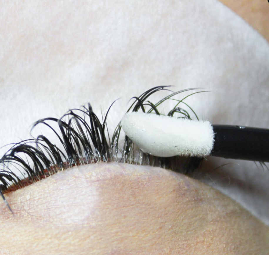 Lash Removal