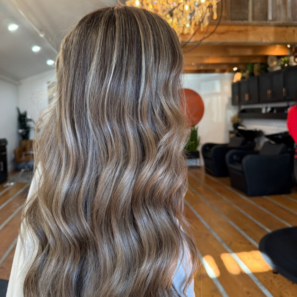 MINI HIGHLIGHT at GLOSSEDBYYG in Winters, CA