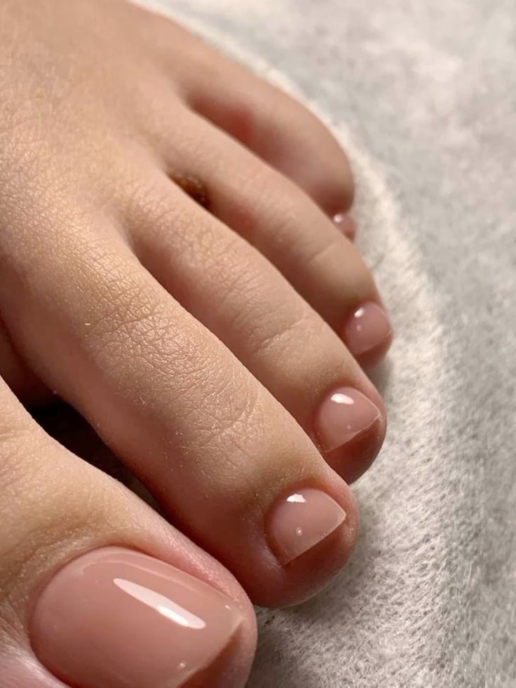 CLASSIC PEDICURE (REG. POLISH)