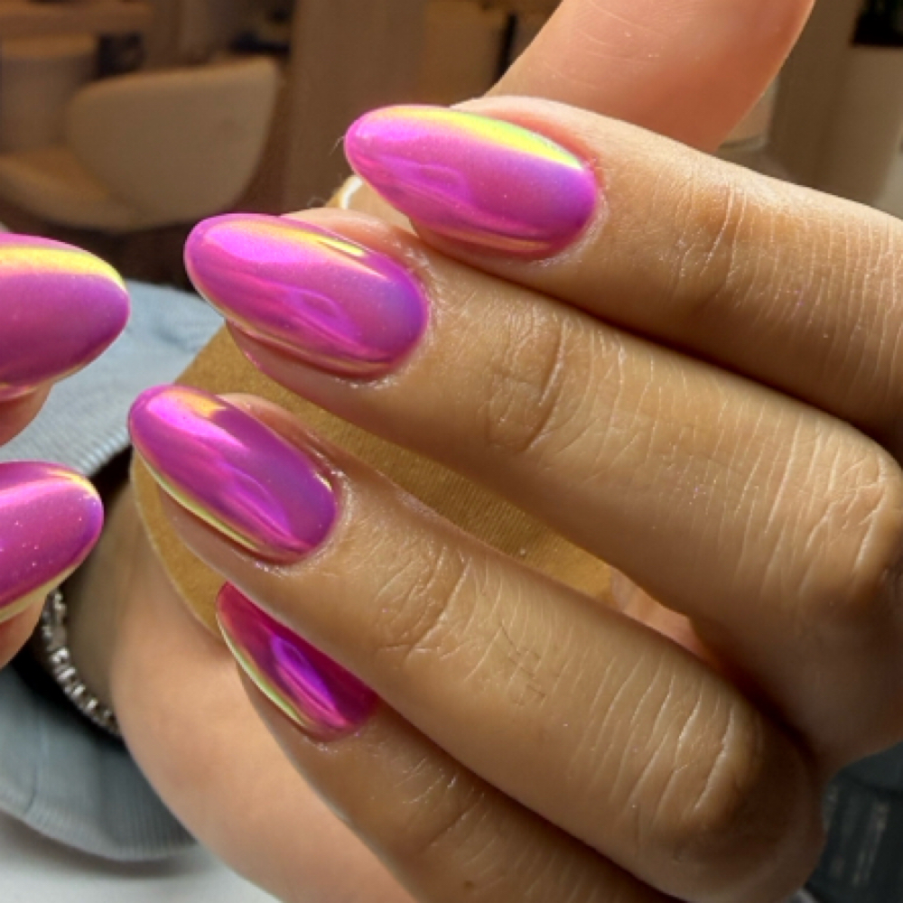 Chrome at Gloss’em Nails Studio in Naperville, IL
