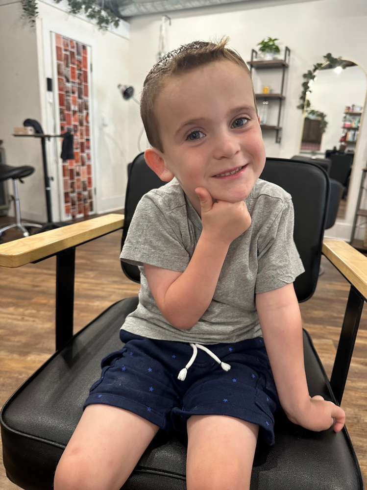 KIDS CUT & BLOWOUT