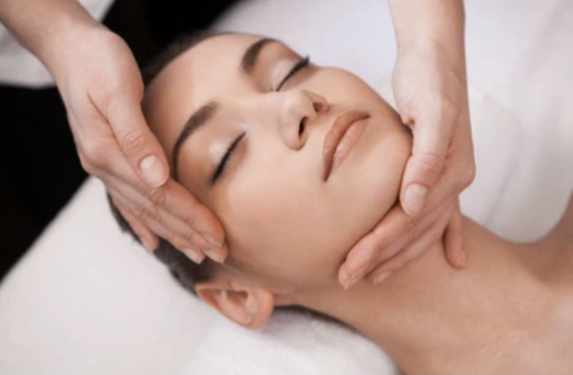 Firm Neck And Face Facial