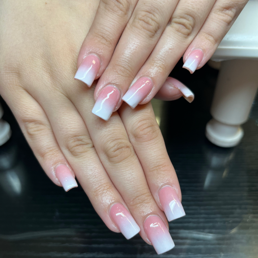 Ombre’ at Clawed By Kat in Kingsport, TN