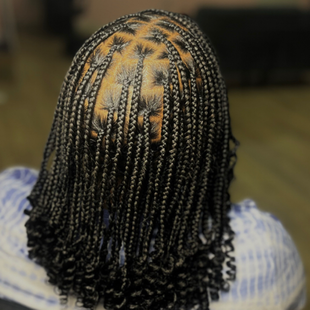 Bob Like Knotless at Cozy Braids in SOUTHAVEN, MS