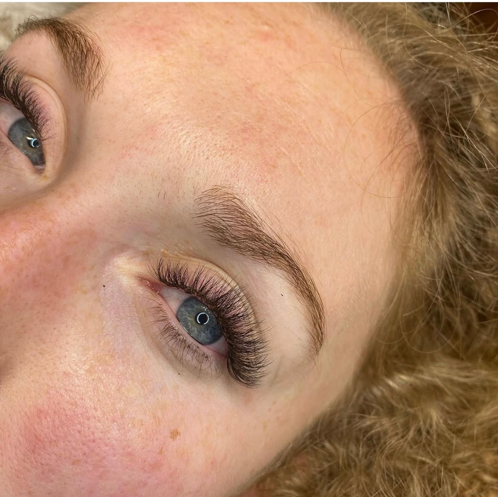 2-3D Eyelash Extensions
