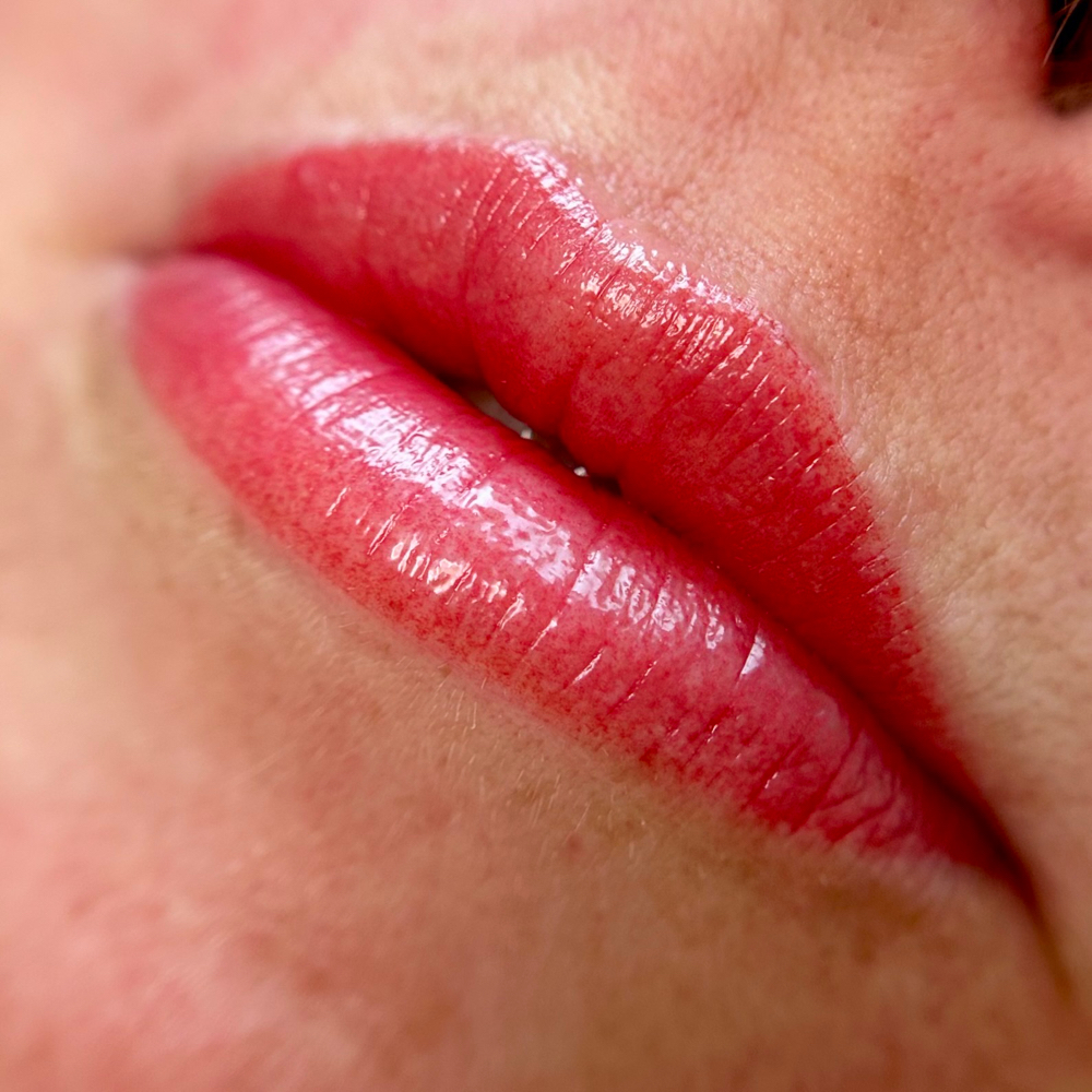 Lip Blushing