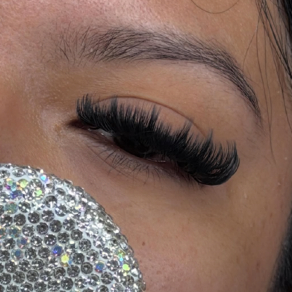 Strip Lash set at Lashngems in Anaheim, CA