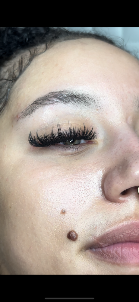 Make Any Set Wispy at Lash2Luxe in Cordova, TN
