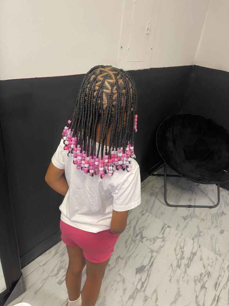 Kids Knotless Braid *9 & Younger at The Flyest Bee in Memphis, TN