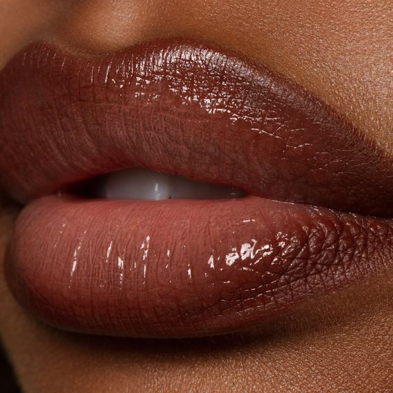 Lip Neutralization +Blush