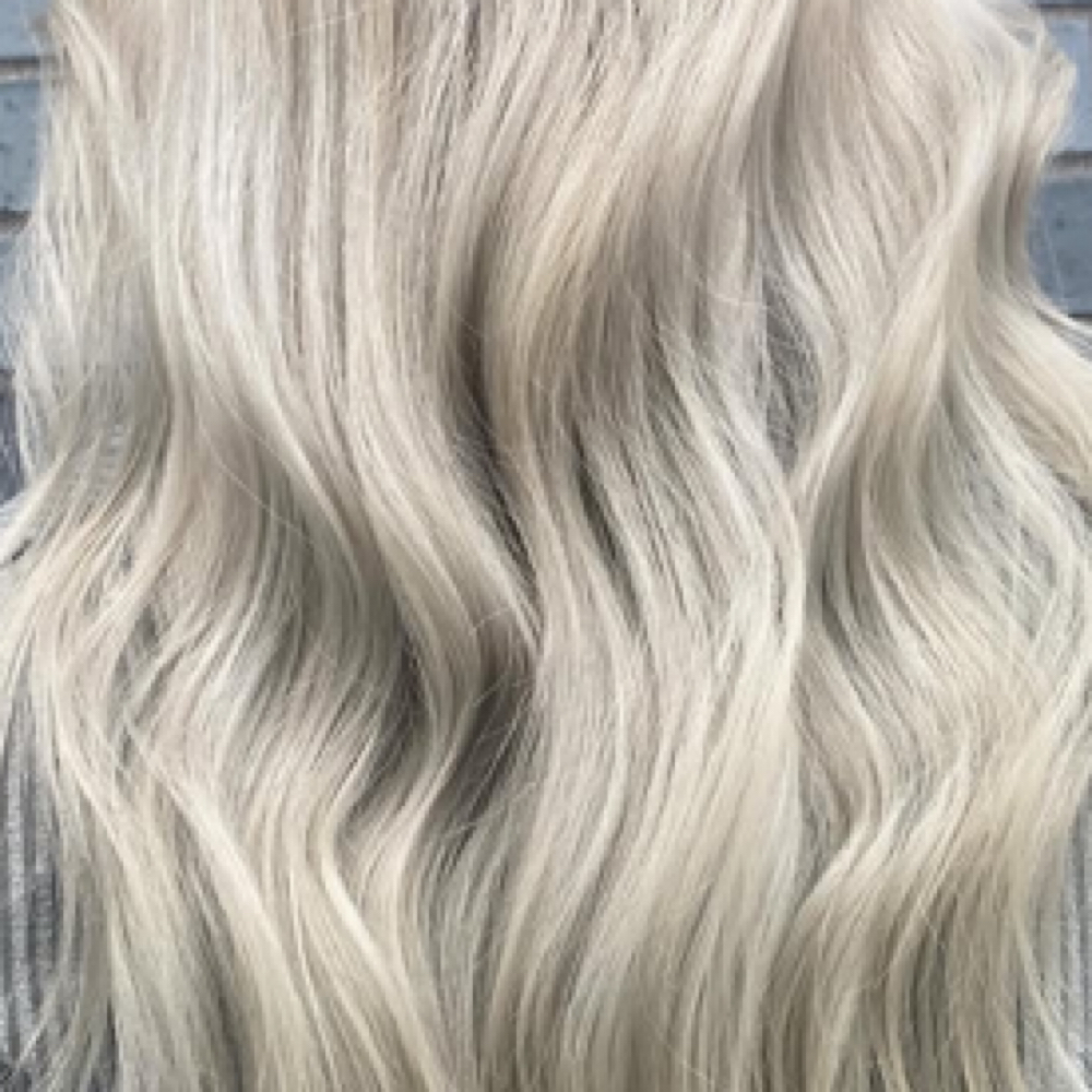 Lightening Retouch ( Roots Only) at THE GLAM DEN in Medford, MA