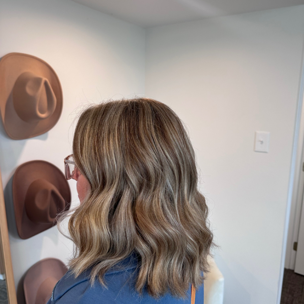 Low Lights Stand Alone Service at Western Rose Salon in Dublin, PA