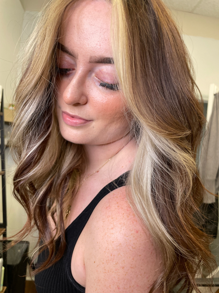 Face Framing Highlight Or Balayage