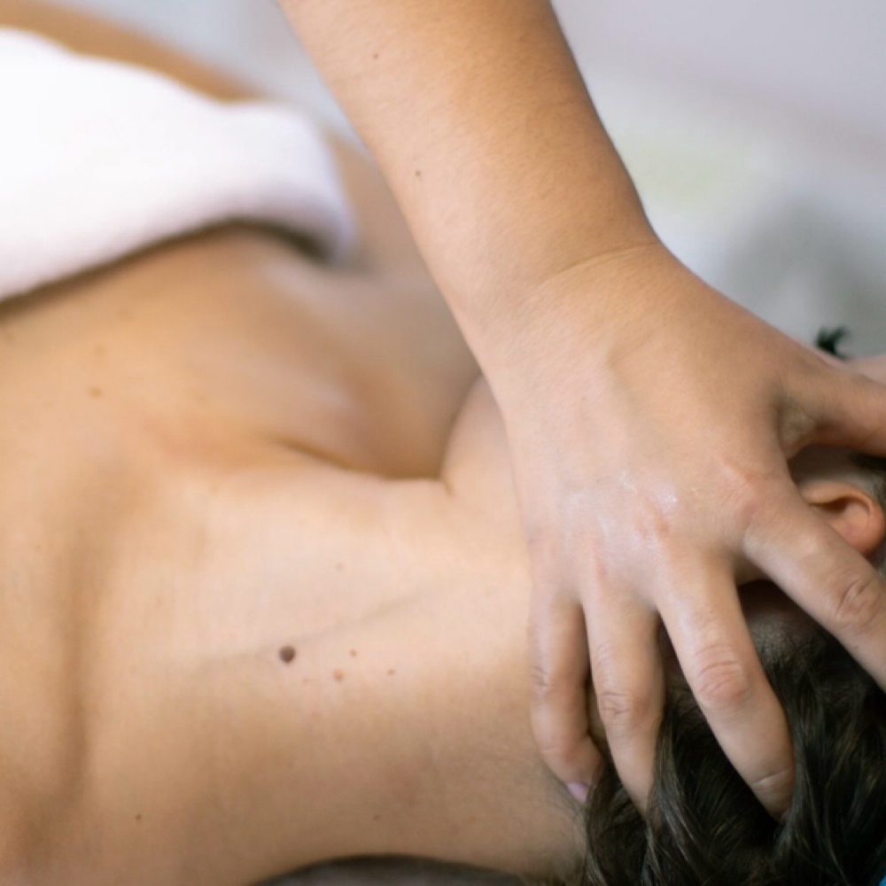Shoulders and neck + Head (Women) at Spa and Sculpting by Roza in Charlotte NC, NC