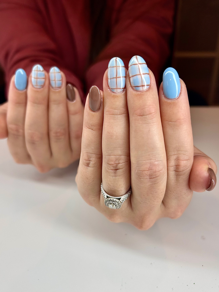 Fixed nails