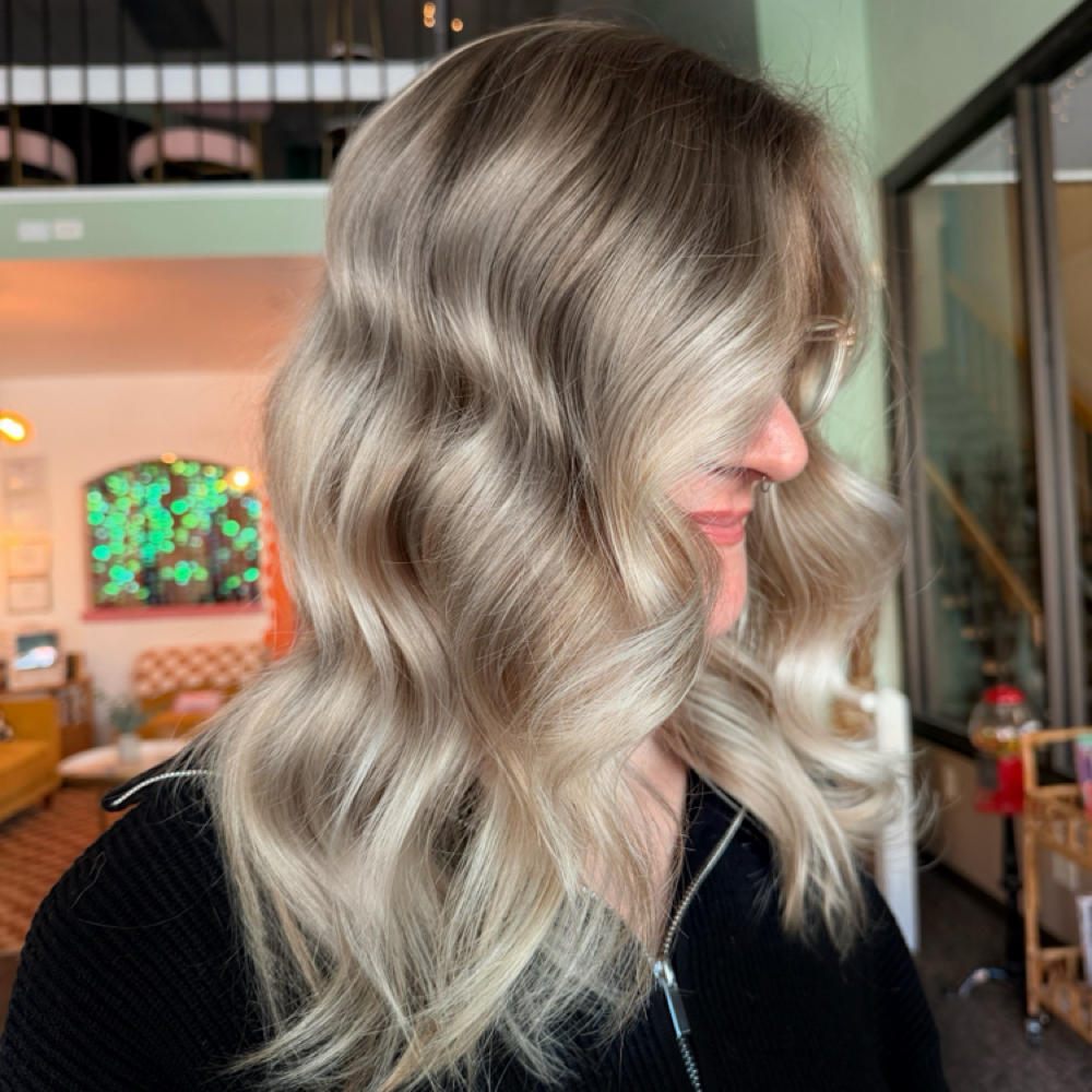 Mini Custom Color at Lisa.Hair Lounge On Main in depere, WI