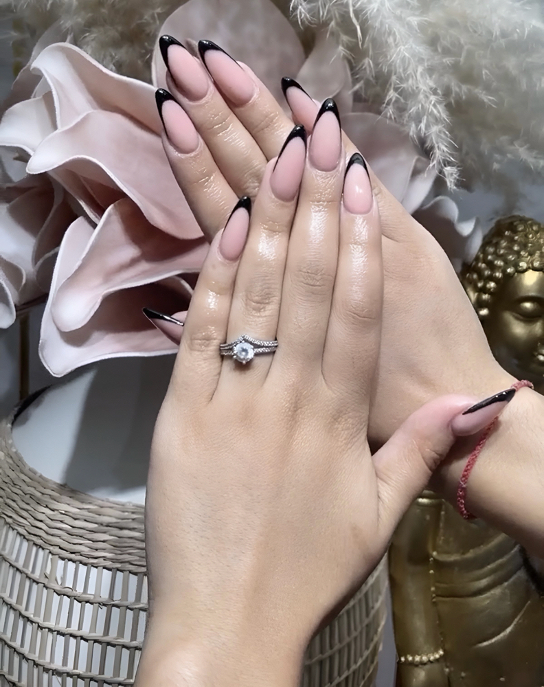 Medium Nails Refill