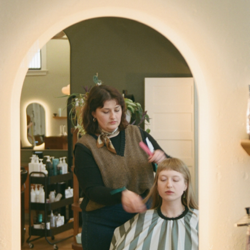 Gloss: Gwen at Saturn Salon in St. Louis, MO